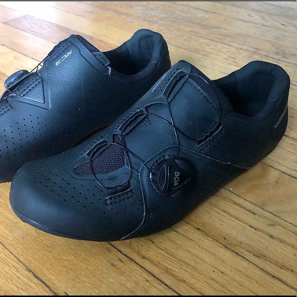 Cycling shoes, size 40